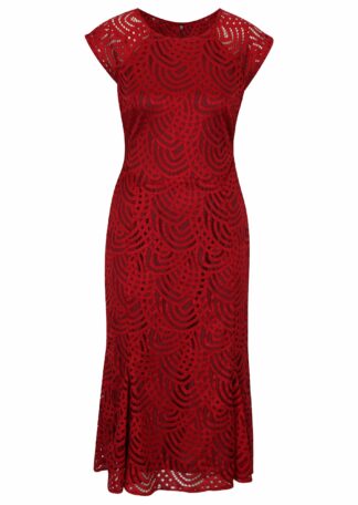 ŽENY | Šaty | spoločenské šaty - Červené čipkové puzdrové midišaty M&Co Penci